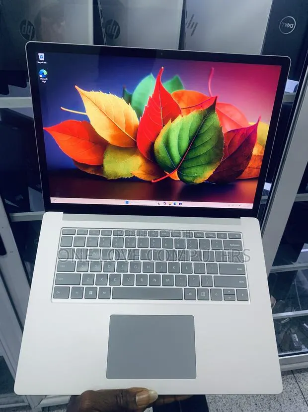 Laptop Microsoft Surface Laptop 4 16GB Intel Core i7 SSD 256GB · Photo 1