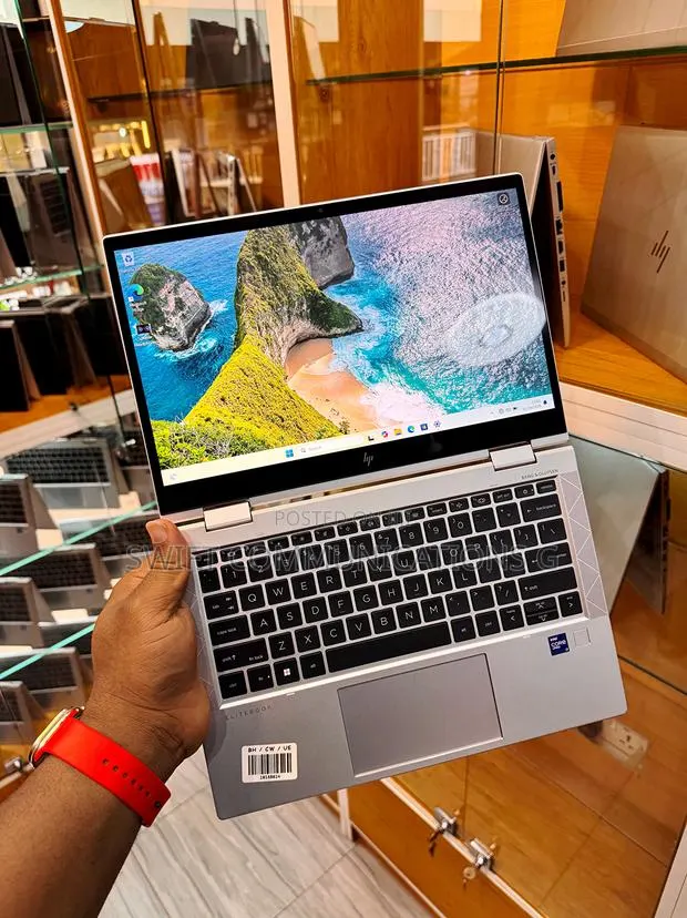Laptop HP EliteBook 830 G8 16GB Intel Core i7 SSD 512GB · Photo 1