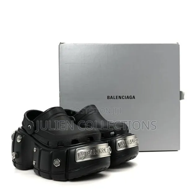Balenciaga X Crocs Black Silver · Photo 1
