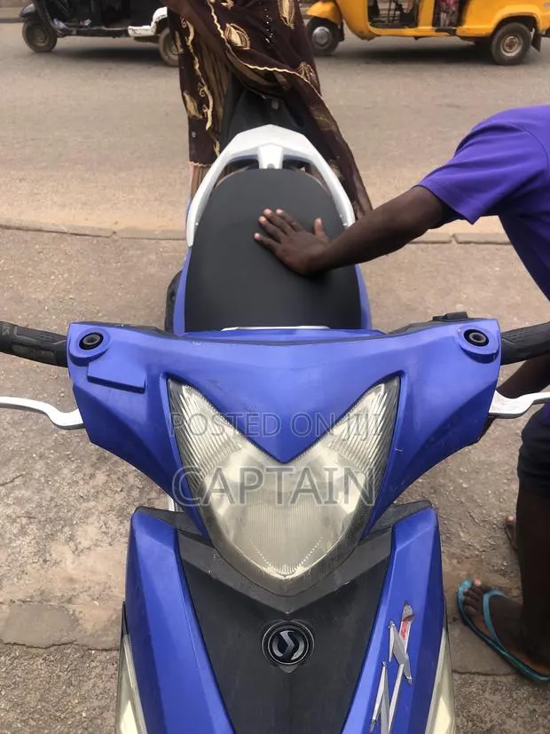 Motorcycle 2025 Blue · Photo 1