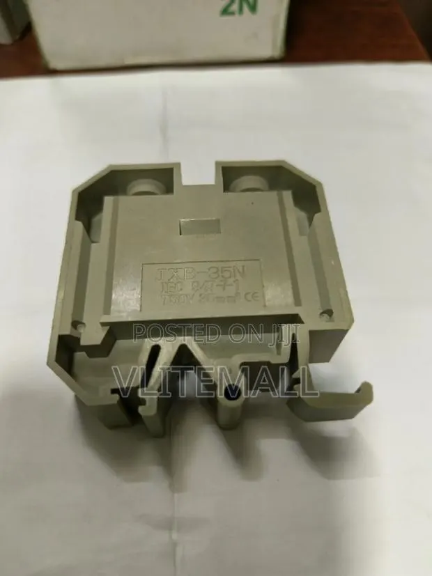 Din Rail-Mounted Terminal Block ? Q? 1 · Photo 1