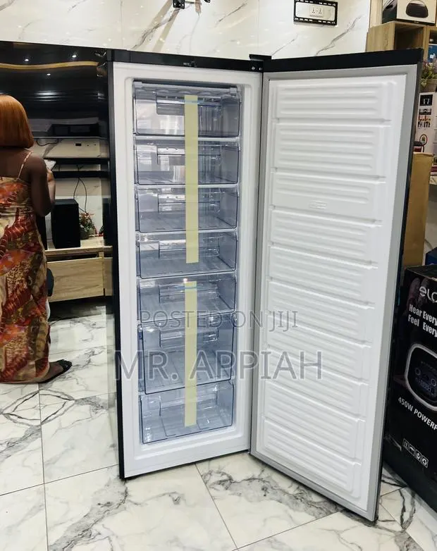 Long Lasting Pearl Puf-370 Single Door Upright Standing Freezer(242l) · Photo 1