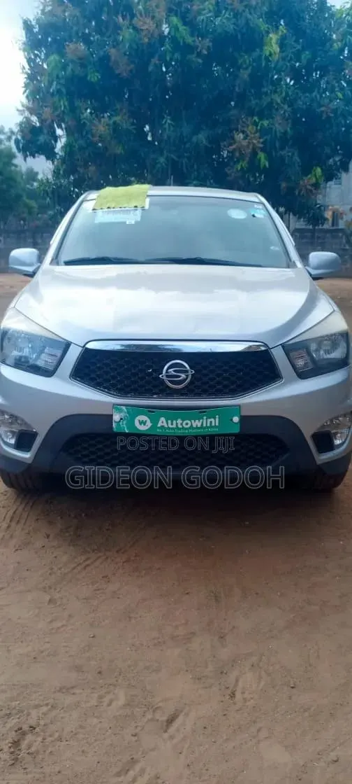 SsangYong Korando 2016 Silver · Photo 1
