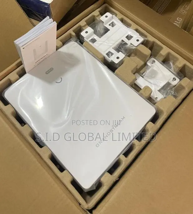 Grandstream Ultra-Fast Ax6000 Outdoor Connectivity Acess Point · Photo 1