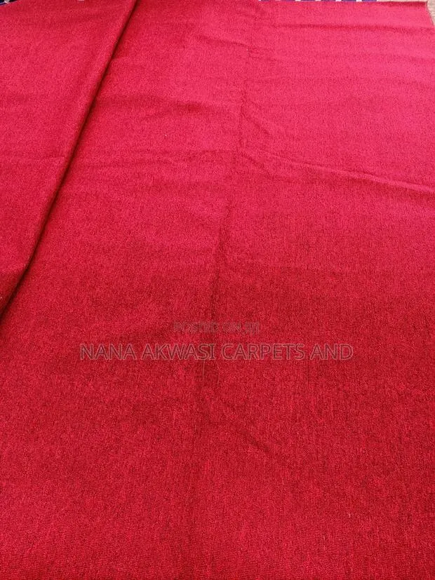 Plain Red Industrial Carpet for Churches · Photo 1