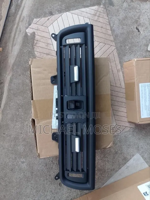 BMW F10 a/C Vent · Photo 1