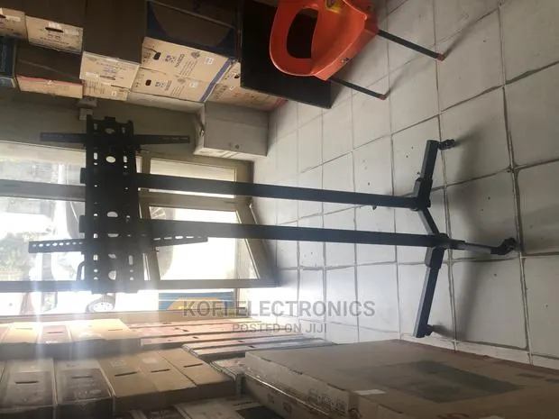 Tilt Rolling TV Cart With Shelf Max VESA 600x400mm · Photo 1
