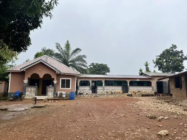 4-Acre Commercial Property With School Multiple Buildings for Sale · Photo 1
