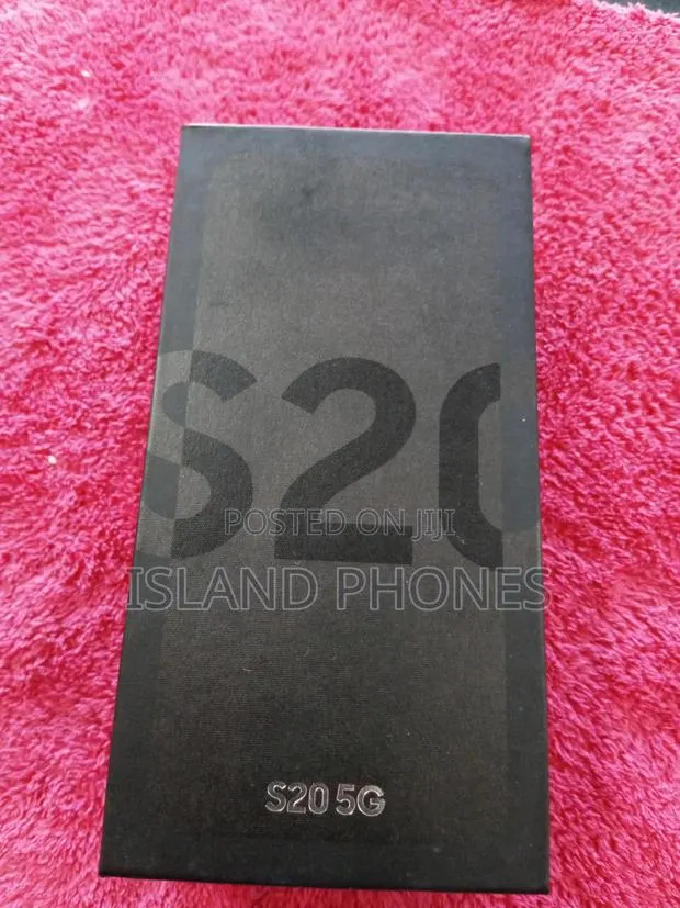 New Samsung Galaxy S20 128 GB Black · Photo 1