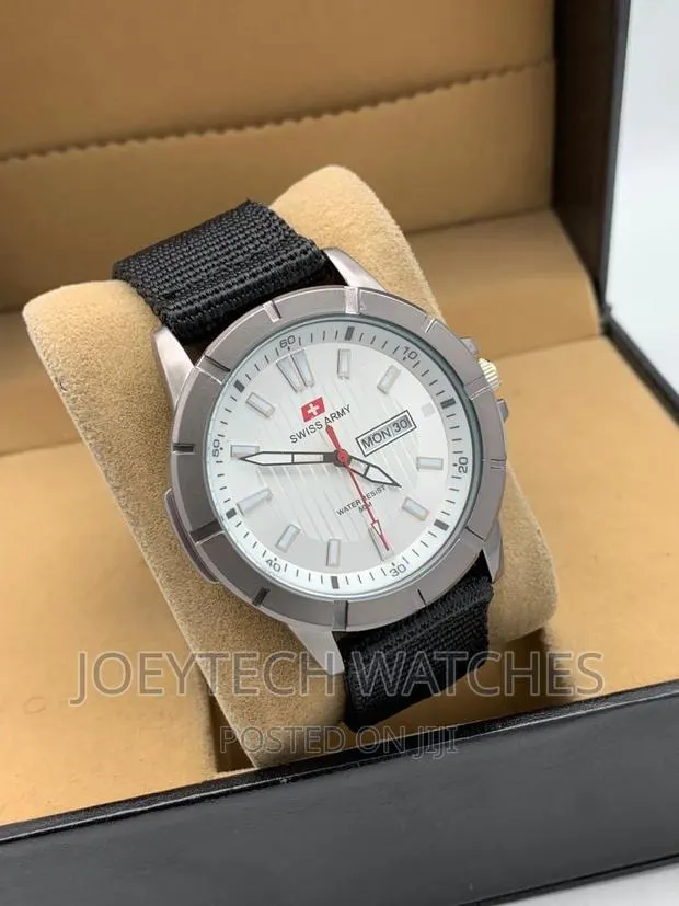Swiss Army Wrist Watch · Photo 1
