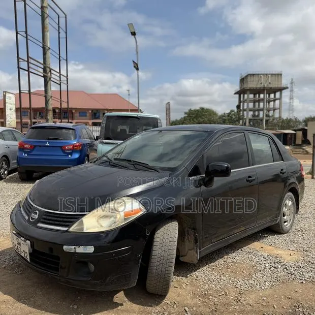 Nissan Versa 2006 Black · Photo 1
