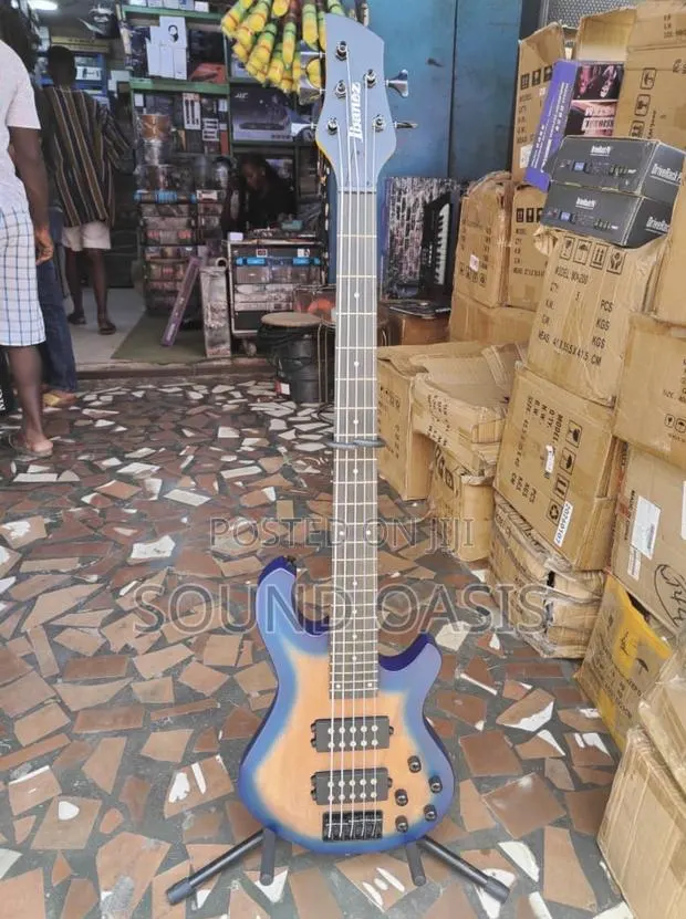 Ibanez 5-String Active Bass Guitar · Photo 1