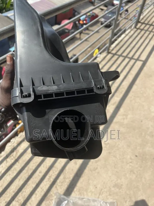 Mazda CX30 Air Cleaner Box. · Photo 1