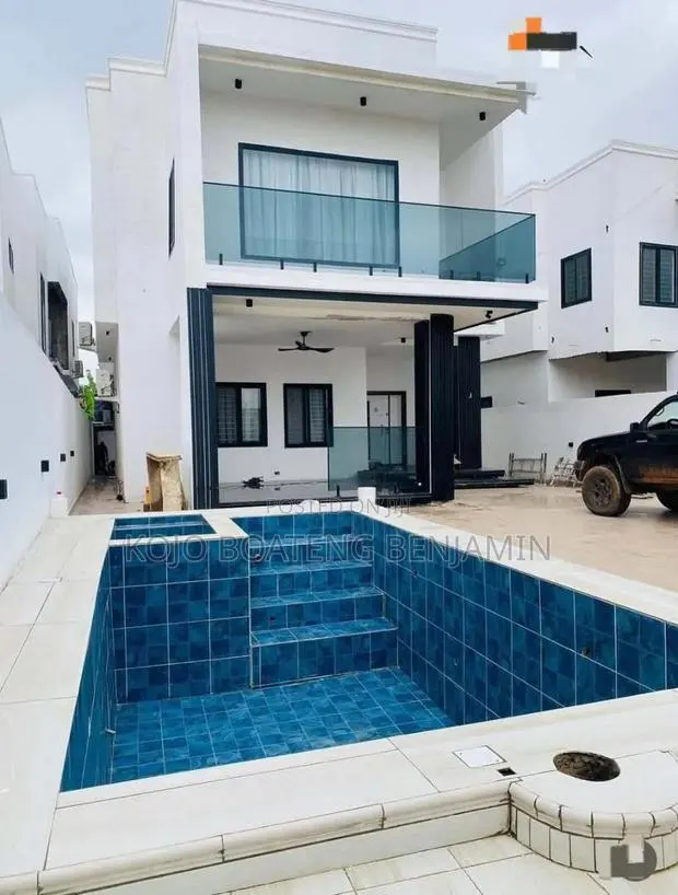 Furnished 4bdrm House in SSNIT Flats for sale · Photo 1