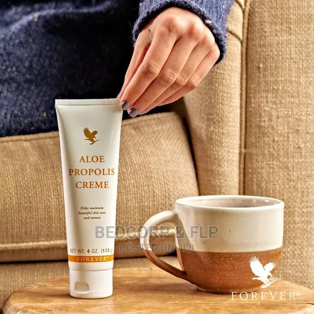 Aloe Propolis Creme - Bee Hive Product · Photo 1