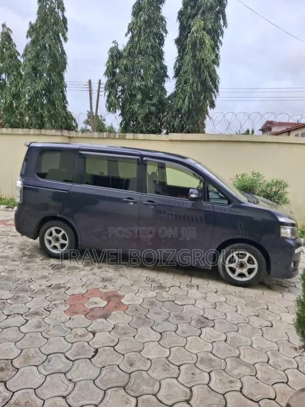 8 Seater Toyota Voxy for Rental · Photo 1