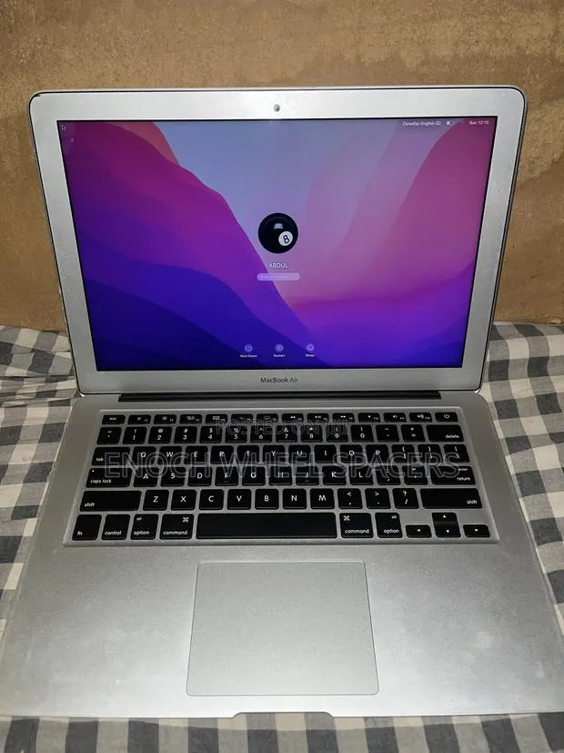 Laptop Apple MacBook Air 2017 8GB Intel Core i7 SSD 128GB · Photo 1