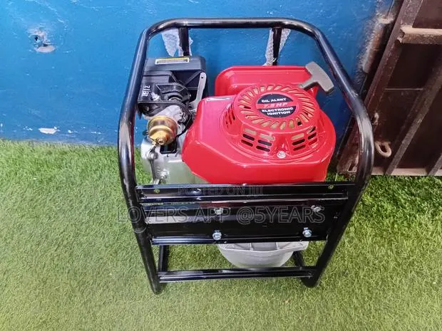 Honda 2" Engine Water Pump for Fast Water Pumping · Photo 1