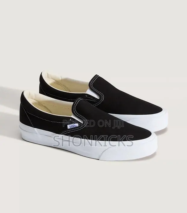 Vans Slip on- Black/White · Photo 1