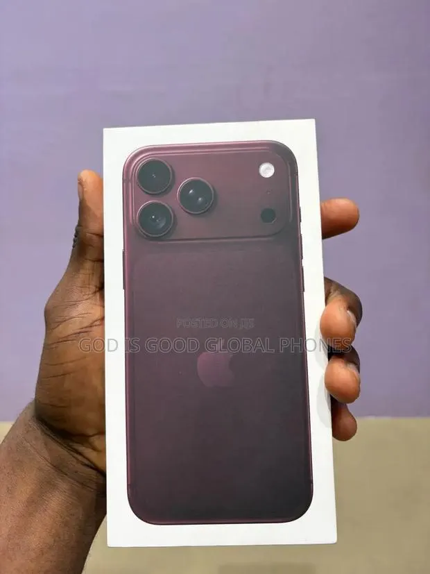 New Apple iPhone 18 Pro 256 GB Red · Photo 1