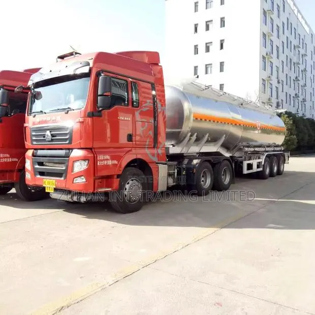 3 4 Axles Full Tanker Trailer Trucks · Photo 1