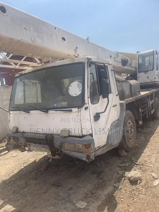50 Tons Mobile Crane · Photo 1