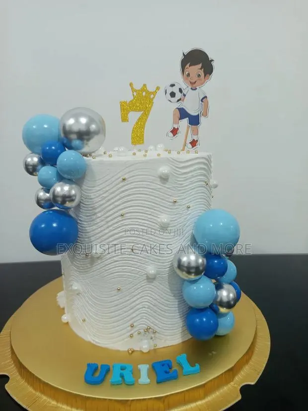 White and Blue Kids Cake · Photo 1