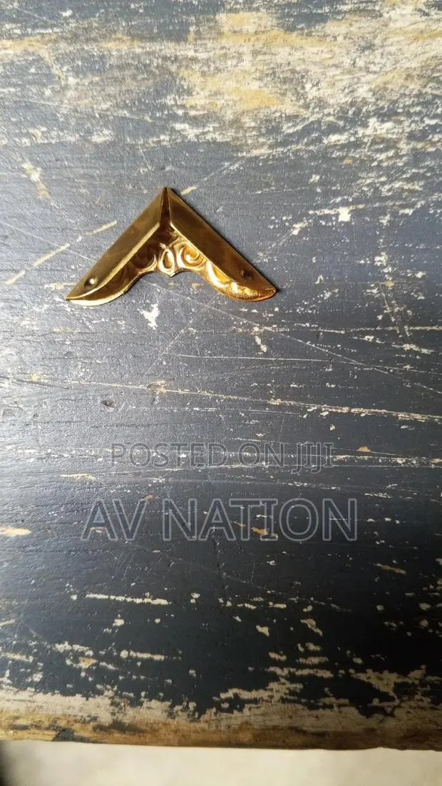 Corner Plate · Photo 1