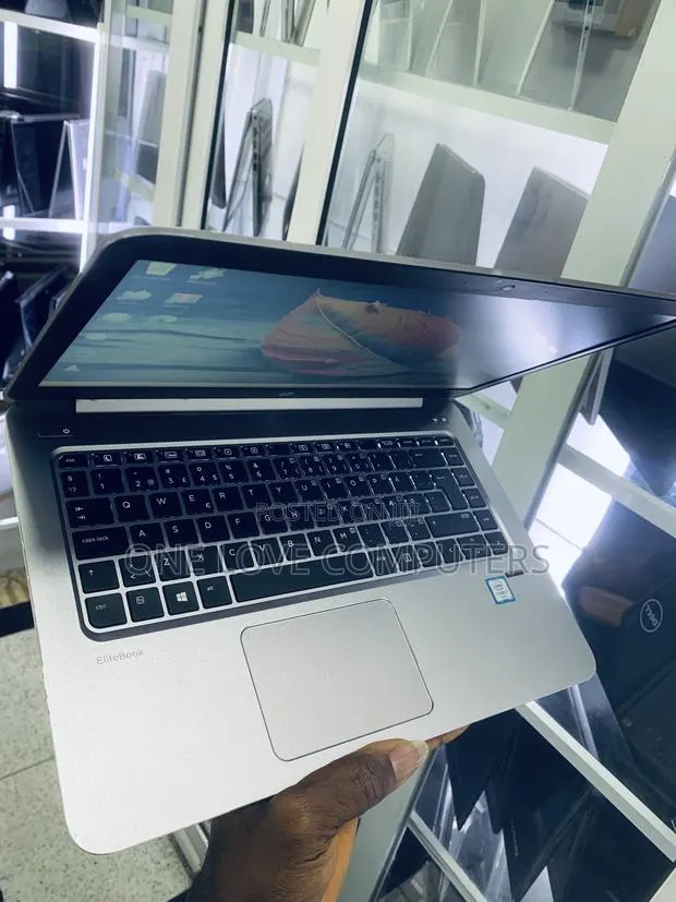 Laptop HP EliteBook Folio 1040 G3 8GB Intel Core i7 SSD 256GB · Photo 1