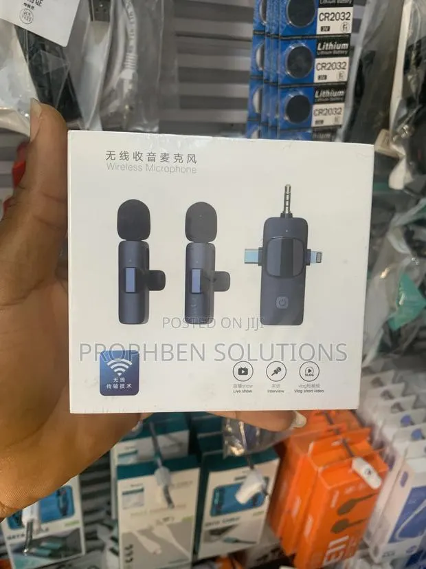 K15 3 in 1 Wireless Microphone · Photo 1