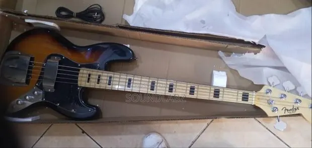 Fender Passive Jazz Bass · Photo 1