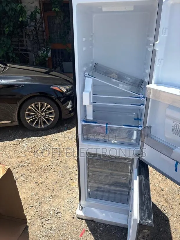Pearl 262l Fridge Efficient Cooling With Premium Feel · Photo 1