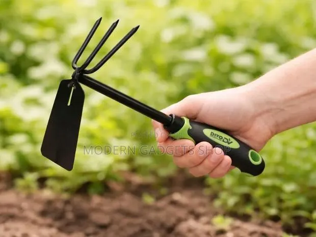2-in-1 Gardening Tool With Long Handle – Green and Black · Photo 1