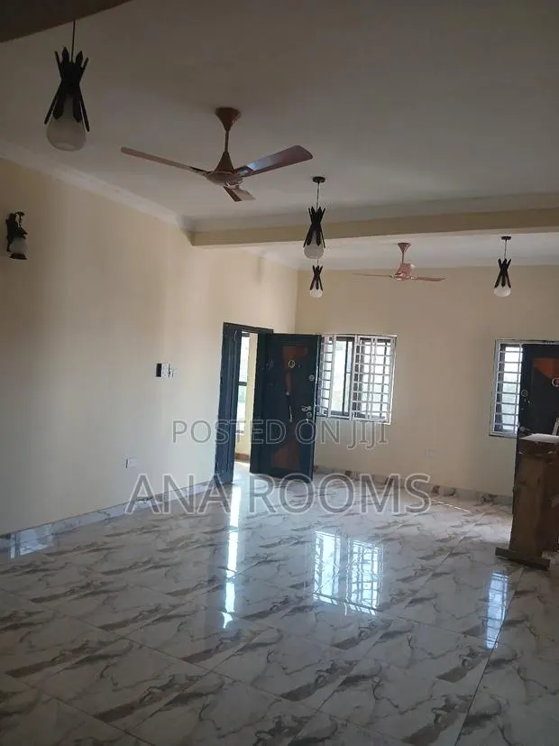 2bdrm Apartment in Golf City, Tema Metropolitan for rent · Photo 1