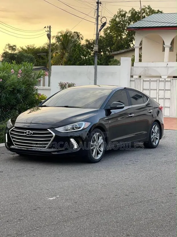 Hyundai Elantra 2017 Black · Photo 1