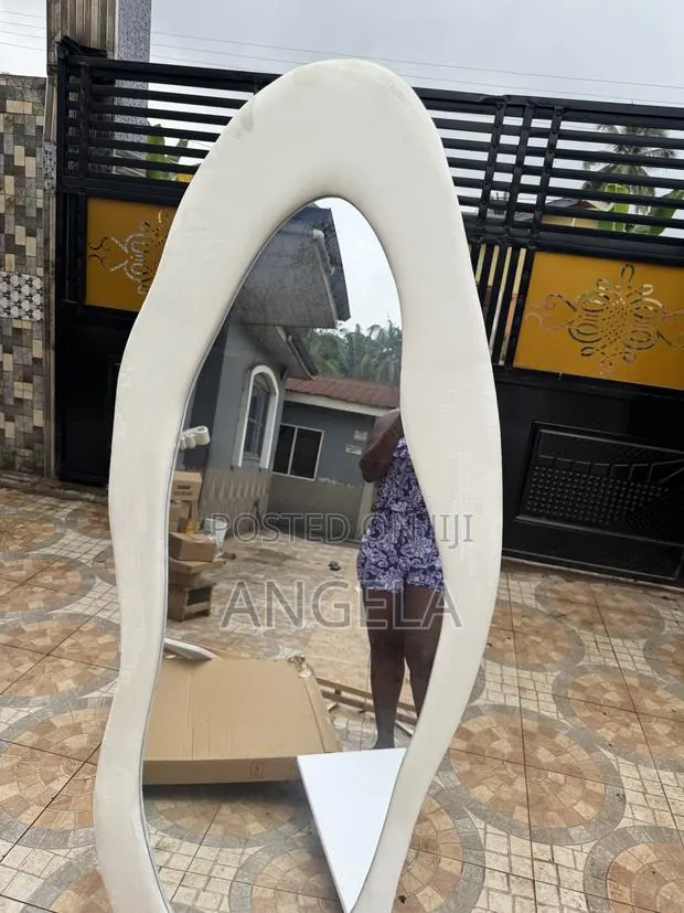Full Body Size Mirror · Photo 1