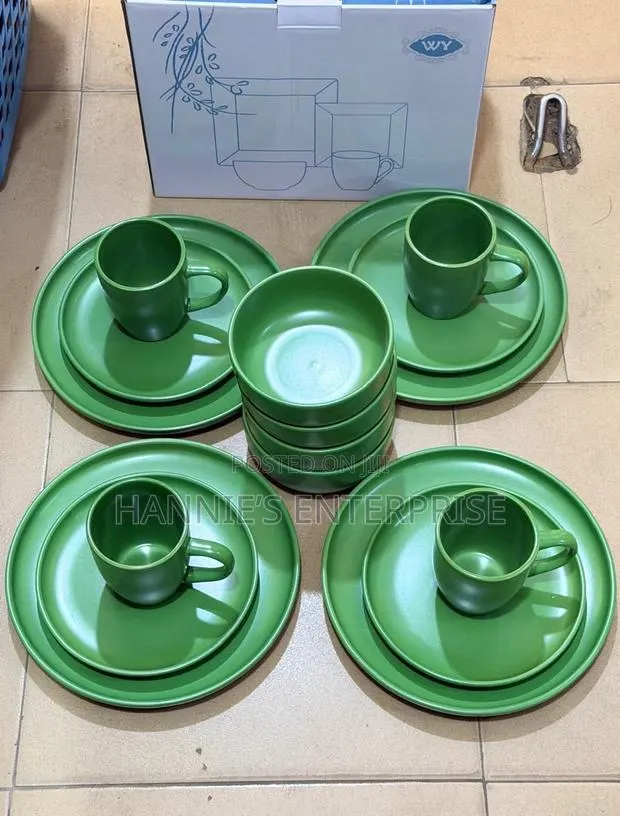 16 Pieces Dinner Set · Photo 1