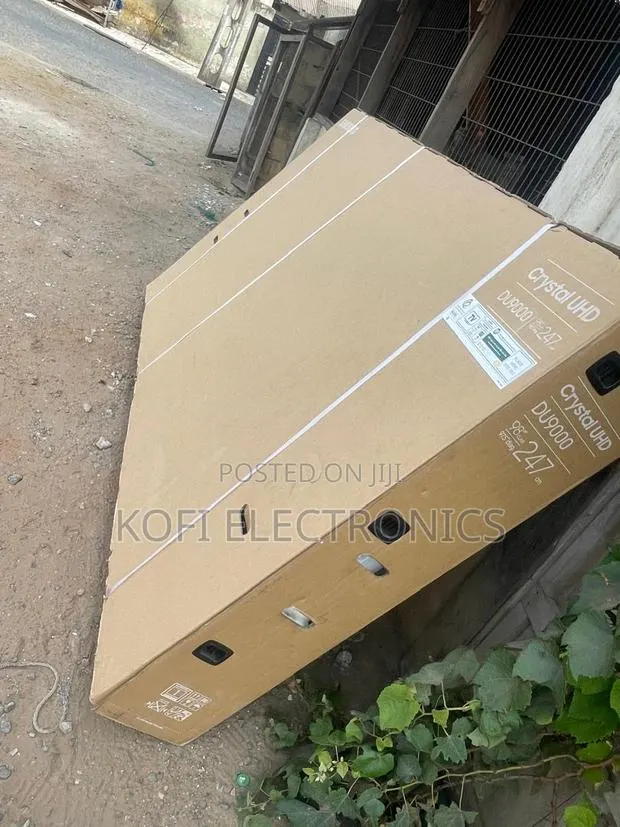 Professional 98-Inch Samsung Business Tv · Photo 1
