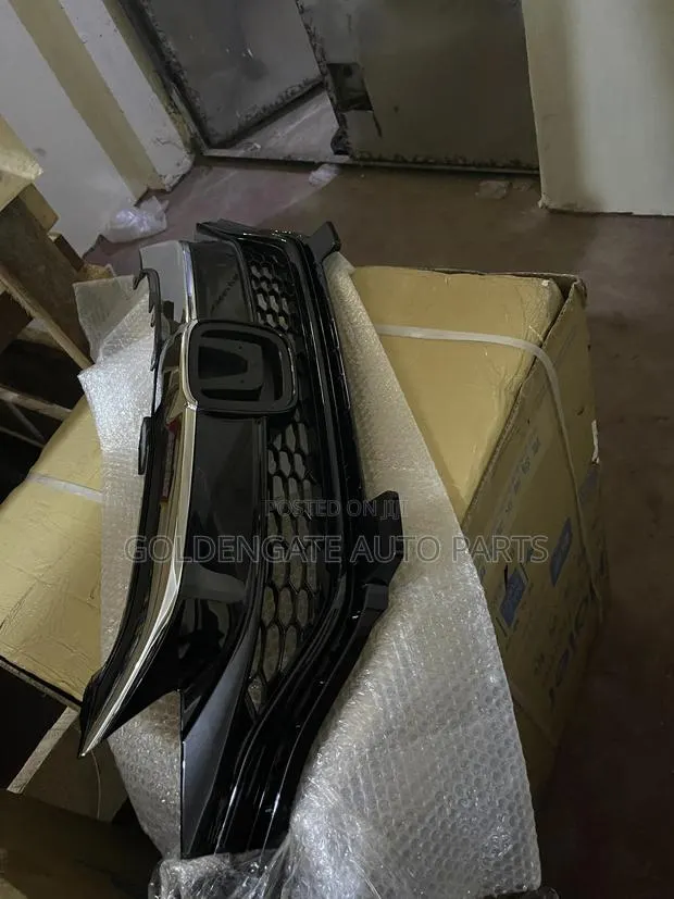Honda Fit 18 Top Shell · Photo 1