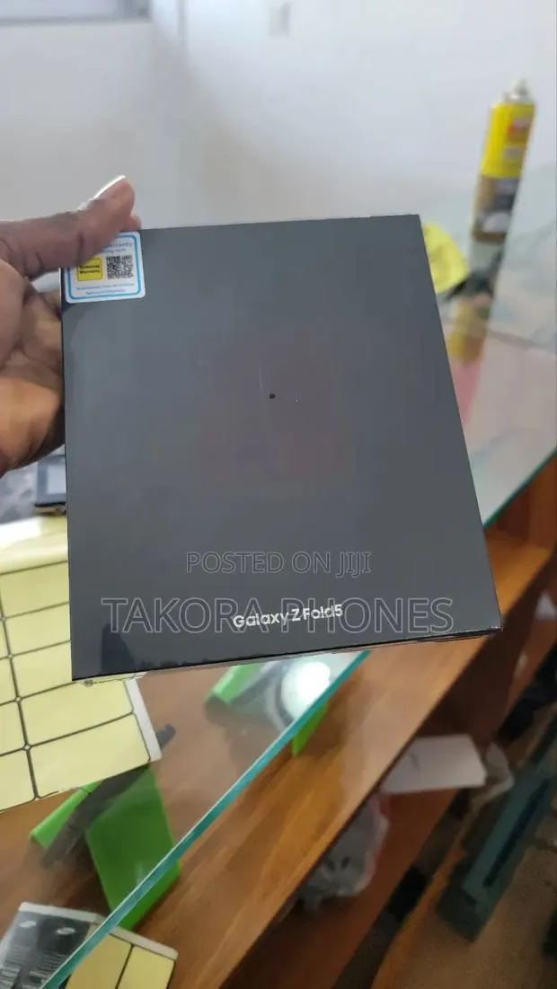 New Samsung Galaxy Z Fold 5 512 GB Blue · Photo 1