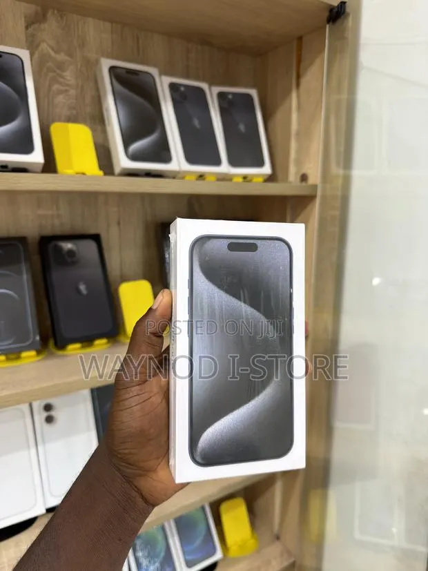 New Apple iPhone 15 Pro Max 256 GB · Photo 1