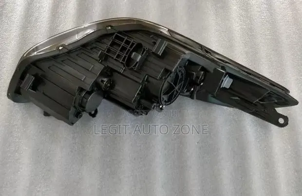 Hyundai Elantra 2011,2012,2013, Headlight · Photo 1