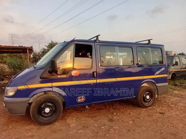 Ford Transit 2022 Blue · Photo 1