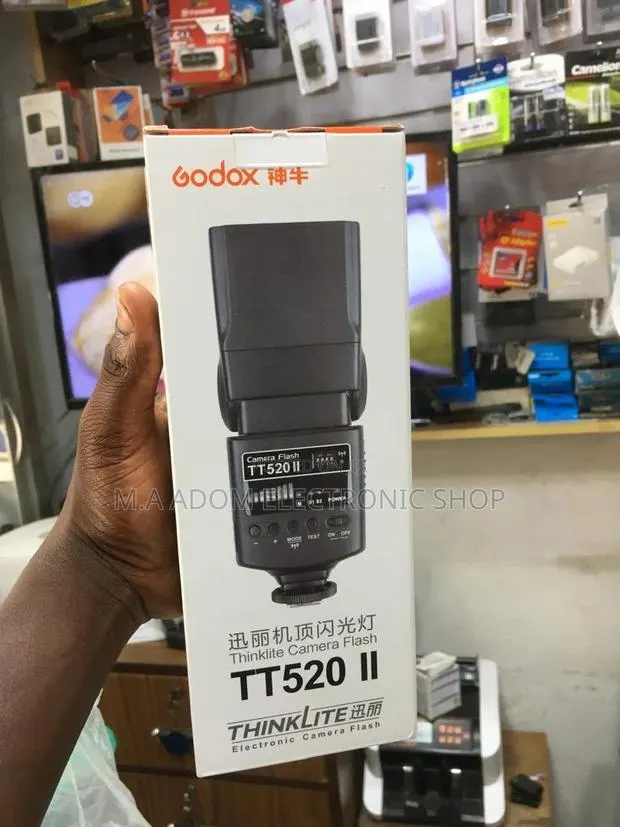 Godox TT520 II: Unleash Your Creative Vision · Photo 1