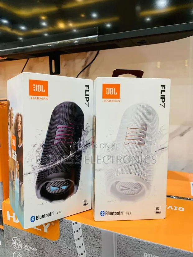 Built in Playback Flip 6 Bluetooth Speaker · Photo 1