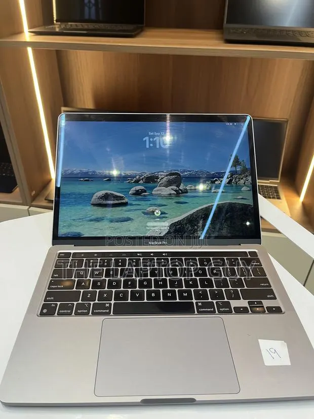 Laptop Apple MacBook Pro 2020 M1 16GB Apple M1 SSD 512GB · Photo 1