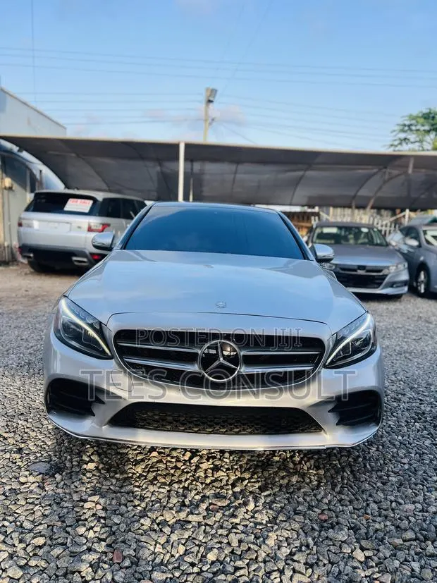 Mercedes-Benz C300 2017 Silver · Photo 1