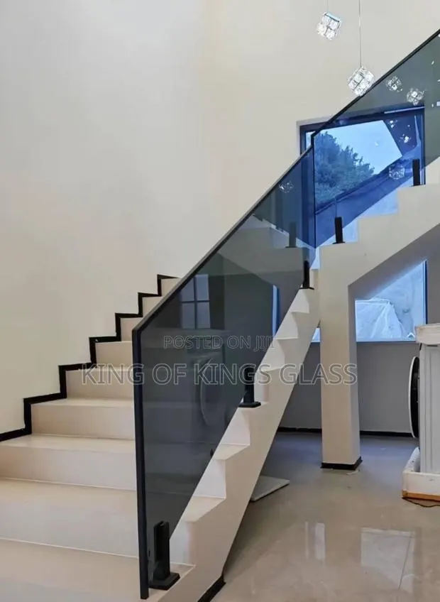 Glass Balustrade · Photo 1