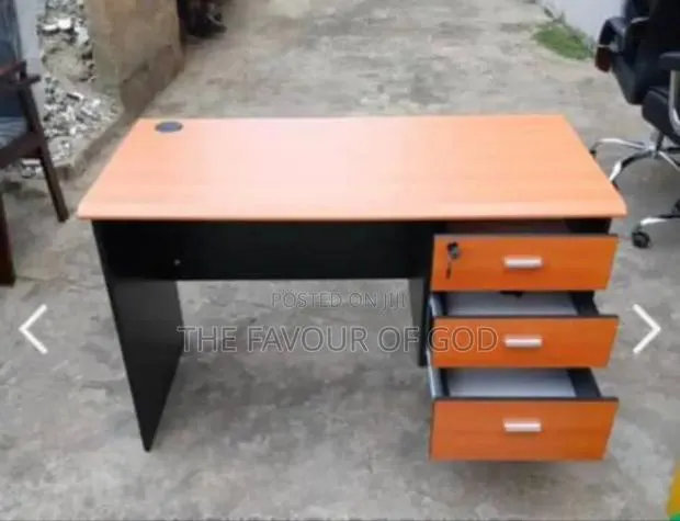 A Wooden 1.2meter Office Table · Photo 1