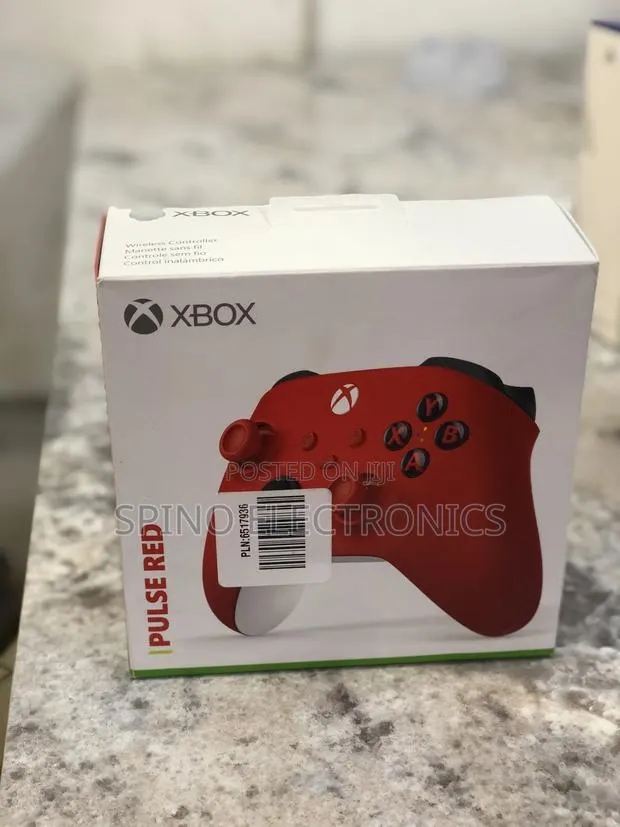 Xbox Series Red Pulse Controller · Photo 1